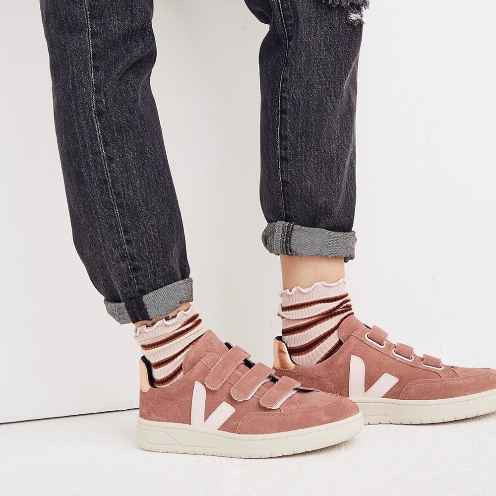 Veja V-12 Velcro Sneakers in Dried Petal